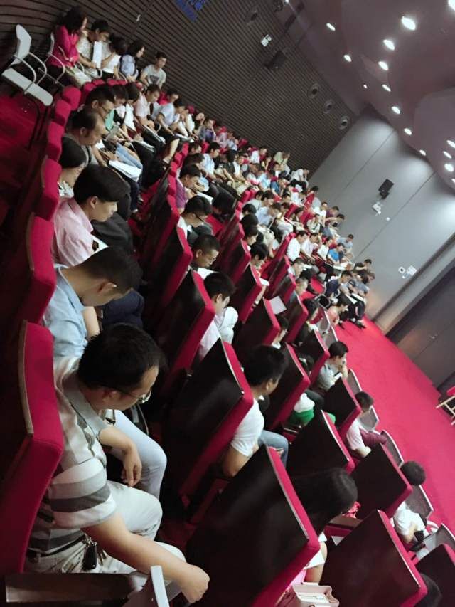 太陽能智慧路燈，太陽能路燈廠家，太陽能路燈價(jià)格
