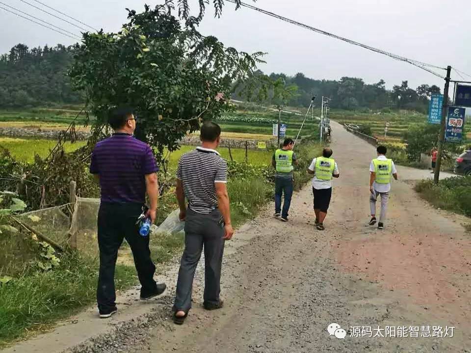 太陽能路燈，太陽能路燈廠家，太陽能路燈價(jià)格，太陽能平板燈，光伏照明，道路照明，助力新農(nóng)村建設(shè)，太陽能路燈優(yōu)質(zhì)服務(wù)商